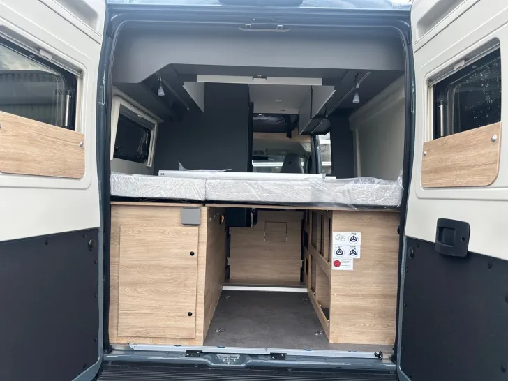 Fahrzeugbild Dethleffs Globetrail 600 DS Fiat Aufstelldach #25