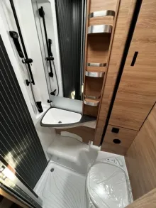 Fahrzeugbild Knaus L!VE WAVE 650 MEG Black Selection #11