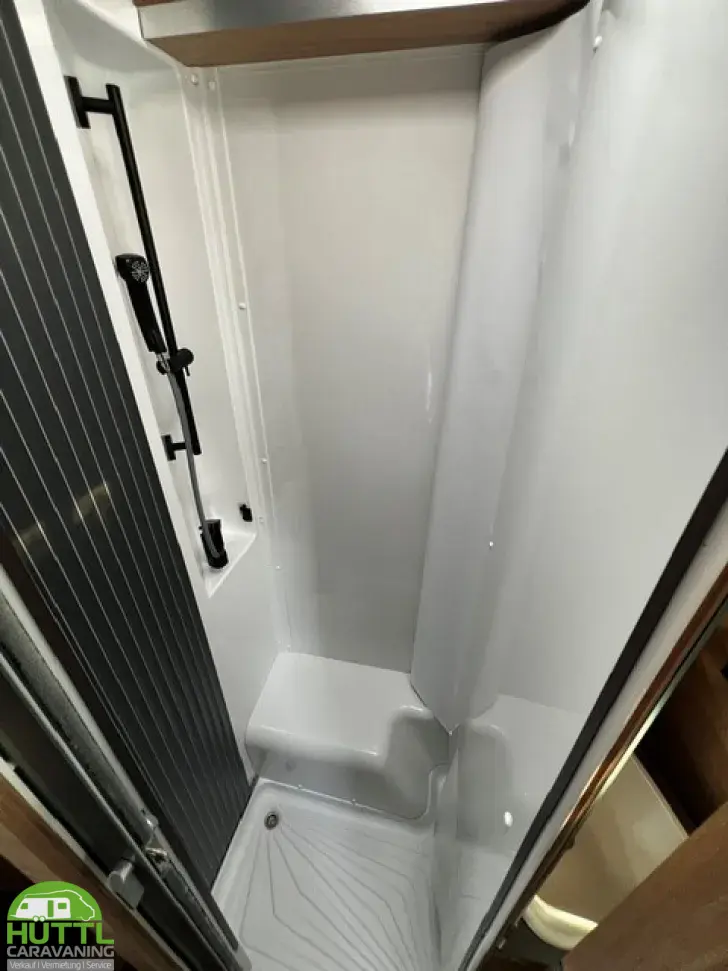 Fahrzeugbild Knaus L!VE WAVE 650 MEG Black Selection #12