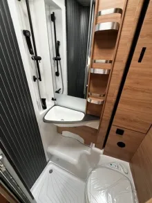 Fahrzeugbild Knaus L!VE WAVE 650 MEG Black Selection #15