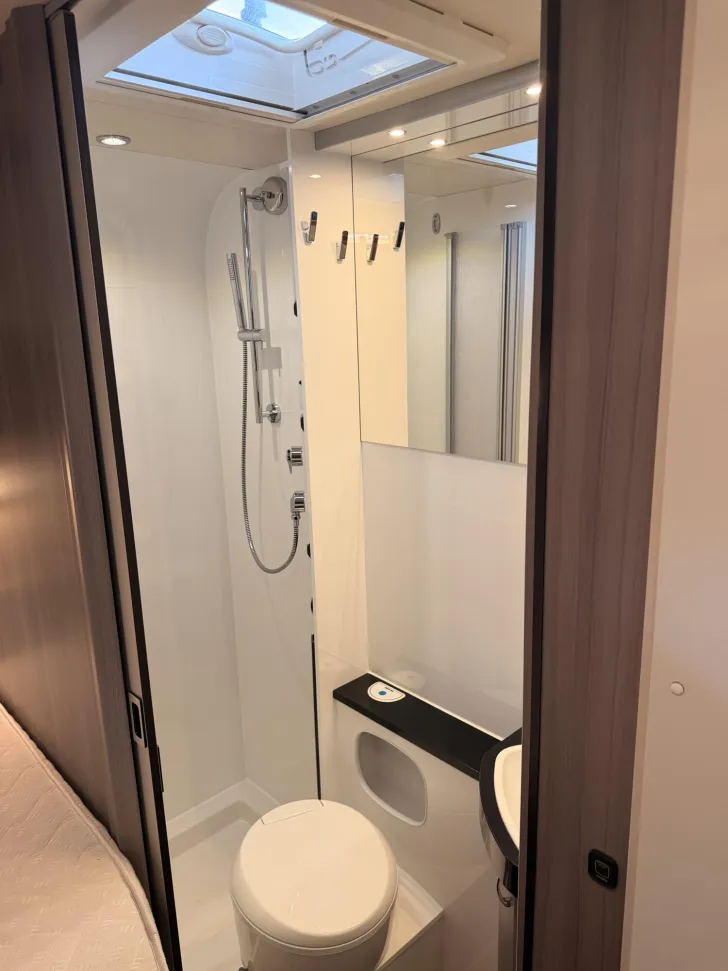 Fahrzeugbild Hobby Optima OnTour T65 HFL -Navi & Anbaumarkise #12