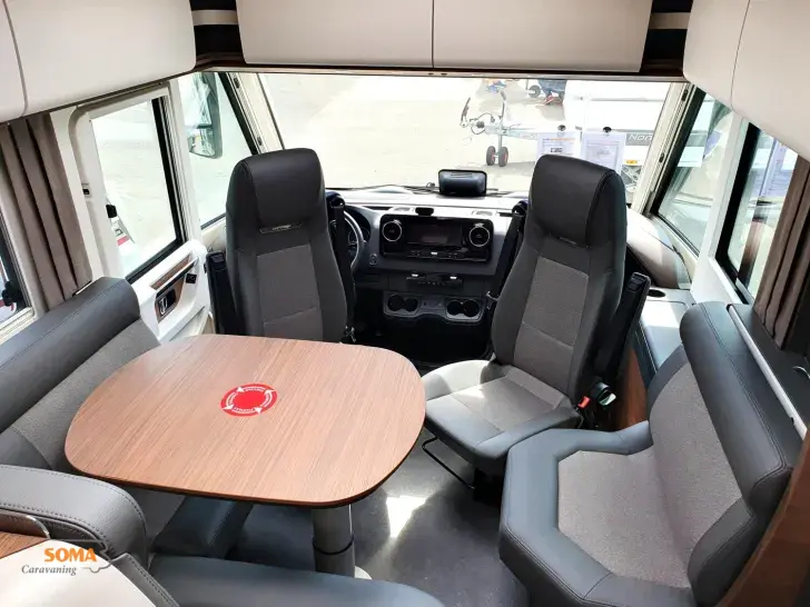 Fahrzeugbild Carthago chic c-line I 5.0 QB L Lithium Silber o.Hubbett #11
