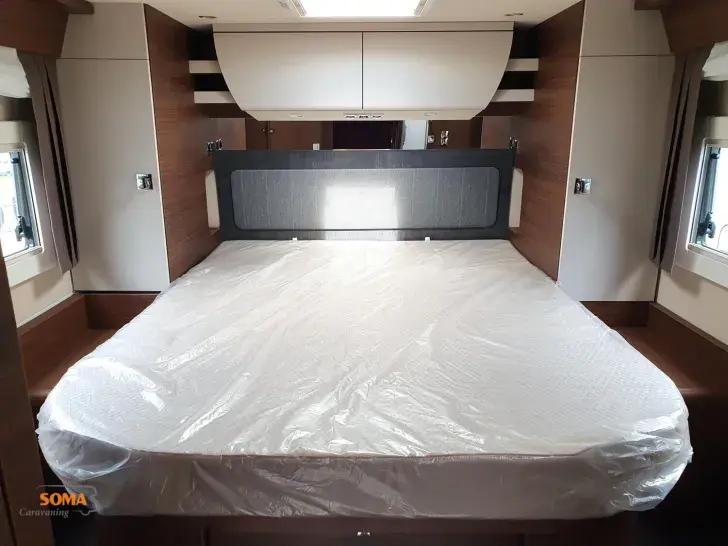 Fahrzeugbild Carthago chic c-line I 5.0 QB L Lithium Silber o.Hubbett #12