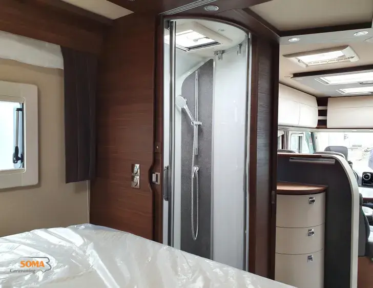 Fahrzeugbild Carthago chic c-line I 5.0 QB L Lithium Silber o.Hubbett #16