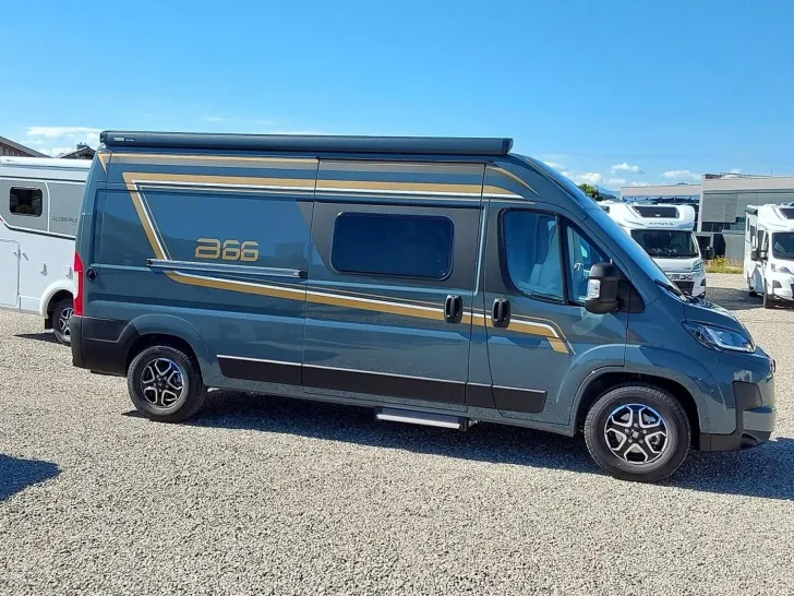 Fahrzeugbild Bürstner B66 C 600 Lederausstattung, Automatikgetriebe #4