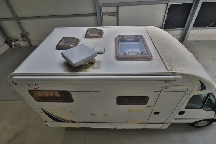Fahrzeugbild Rotec 5850 TI/Festbett/Garage/Markise/DPF-Grün #5
