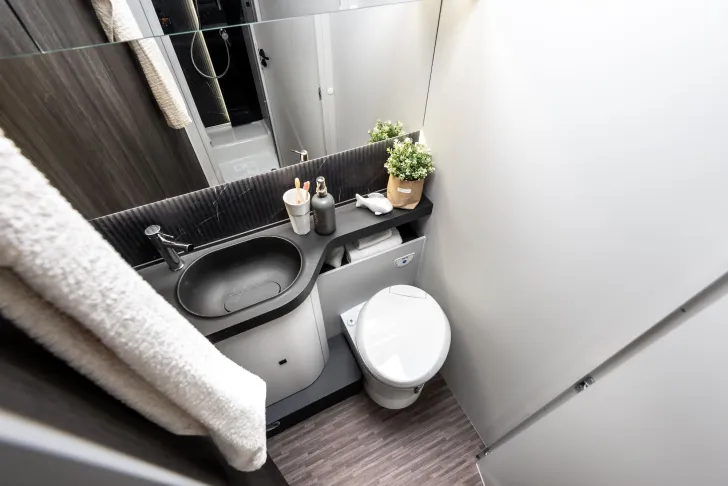 Fahrzeugbild Mobilvetta Kea I86, 180, 4,4t, Automatik, Solar, Lithium #15