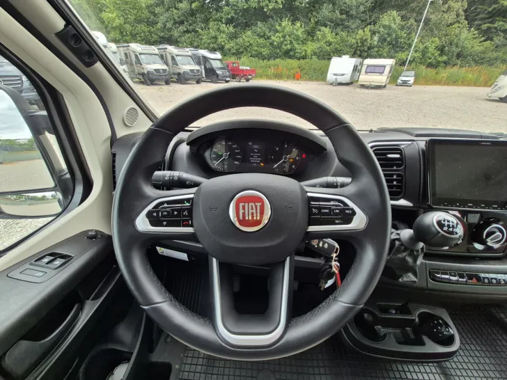 Fahrzeugbild Carado pro CV 540 Combi 4,Radio-Rückfahrkamera,AHK #17