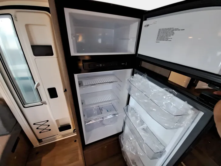 Fahrzeugbild Carado T 457 Pro+, Automatik, LTE, TV, Solar, 3. Bett #9