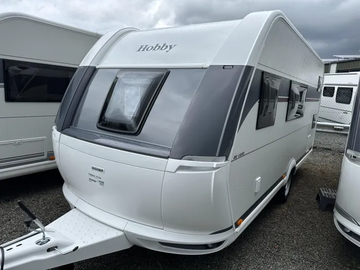 Fahrzeugbild Hobby De Luxe 490 KMF Modell 2027 #3