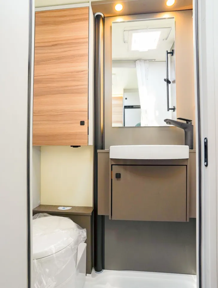 Fahrzeugbild Bürstner B66 TD 690 *SIE SPAREN 4.197* #12