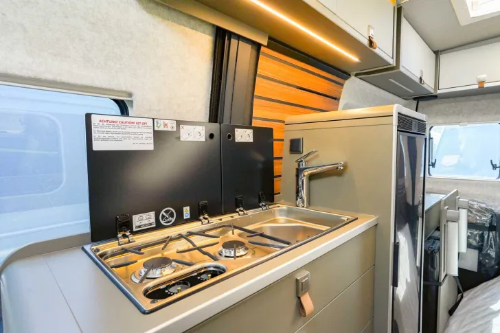 Fahrzeugbild Hymer Grand Canyon S CrossOver 600 VORTEIL: 15.855 EUR #8