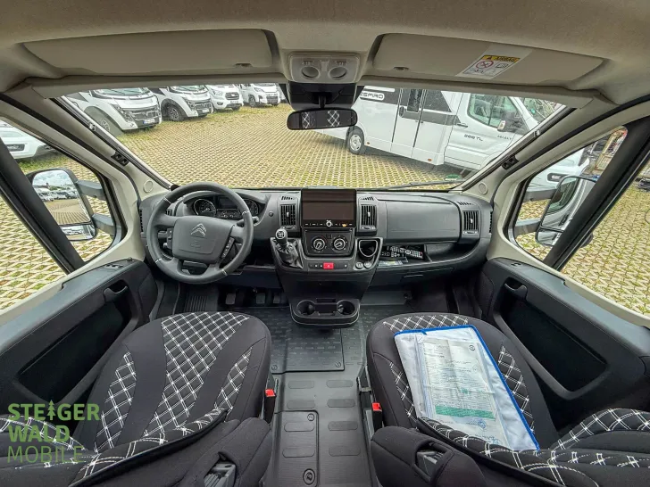 Fahrzeugbild Carado T 459*QB*Hdr. Hubst.*Motorradtäger*SAT+TV*Uvm. #12