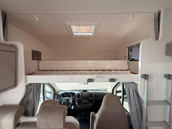 Fahrzeugbild Carado pro A 464 Markise / Radträger / pro #6