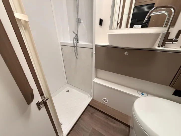 Fahrzeugbild Carado pro A 464 Markise / Radträger / pro #12