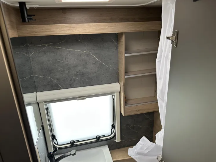 Fahrzeugbild Weinsberg CaraOne 540 EUH Steckdos.+Paket;Rollbett;1700kg #13