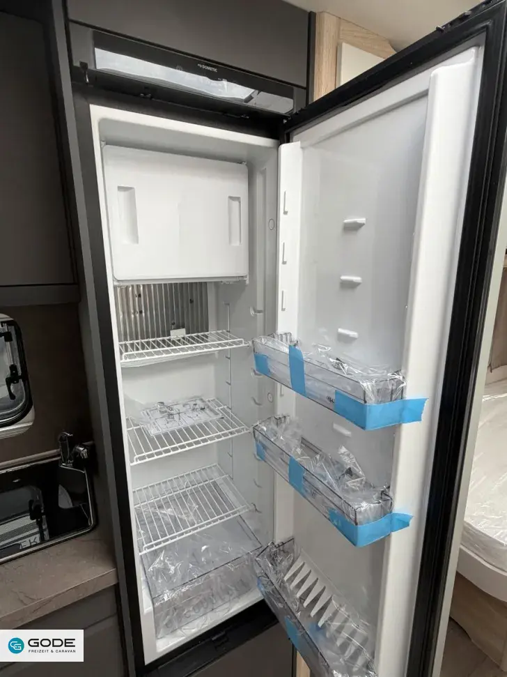 Fahrzeugbild Hobby De Luxe 540 UL/1.800 kg/Bettverbreiterung/Ambien #11
