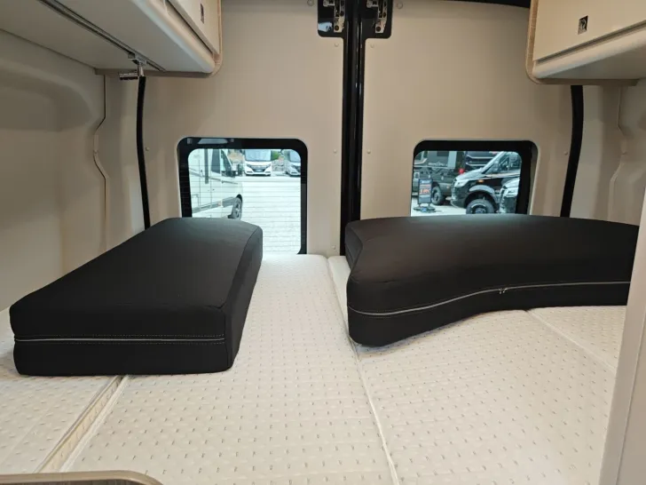 Fahrzeugbild Bürstner Lineo C 550 #16