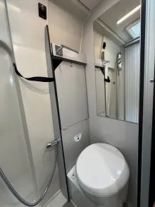 Fahrzeugbild Ahorn Camp VAN 620-Längsbetten-Dieselhzg-Luftfahrw.-Radtr. #29