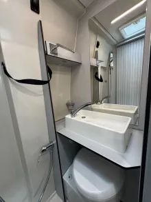 Fahrzeugbild Ahorn Camp VAN 620-Längsbetten-Dieselhzg-Luftfahrw.-Radtr. #30
