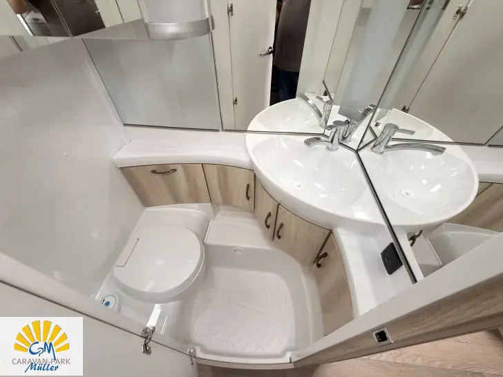 Fahrzeugbild Hobby De Luxe 515 UHL Platz für 6 Personen #14
