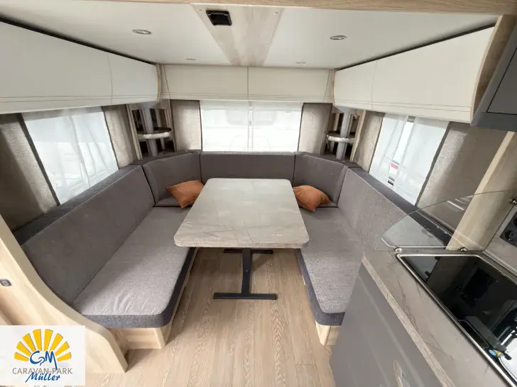 Fahrzeugbild Hobby De Luxe 515 UHL Platz für 6 Personen #10
