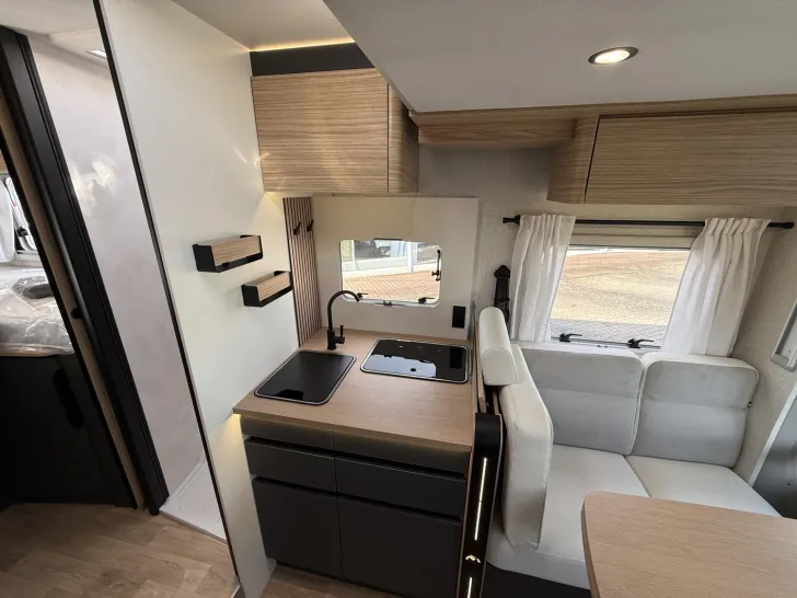 Fahrzeugbild Mooveo Tei 72EBF Elysee Spring Edition #21