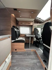 Fahrzeugbild Weinsberg CaraSuite 650 MEG EDITION [SPICY] Mietwagen verfügbar Nov`26 #3