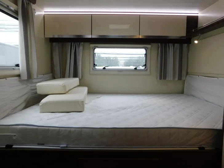 Fahrzeugbild Ahorn Camp Alaska TD Automatik, Hubbett, Luftfeder, TV+SAT #22