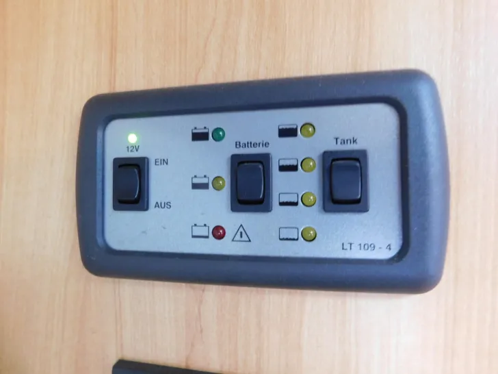 Fahrzeugbild Dethleffs Camper 470 V Mover+Autark, aus 1. Hand #17