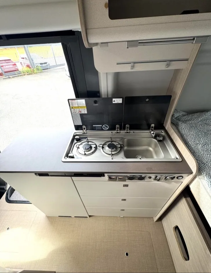 Fahrzeugbild Bürstner Lineo C 590 #9
