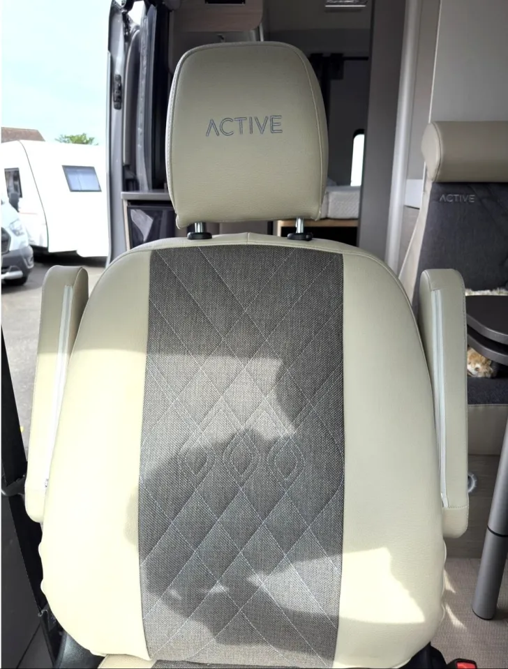 Fahrzeugbild Bürstner Lineo C 590 #21