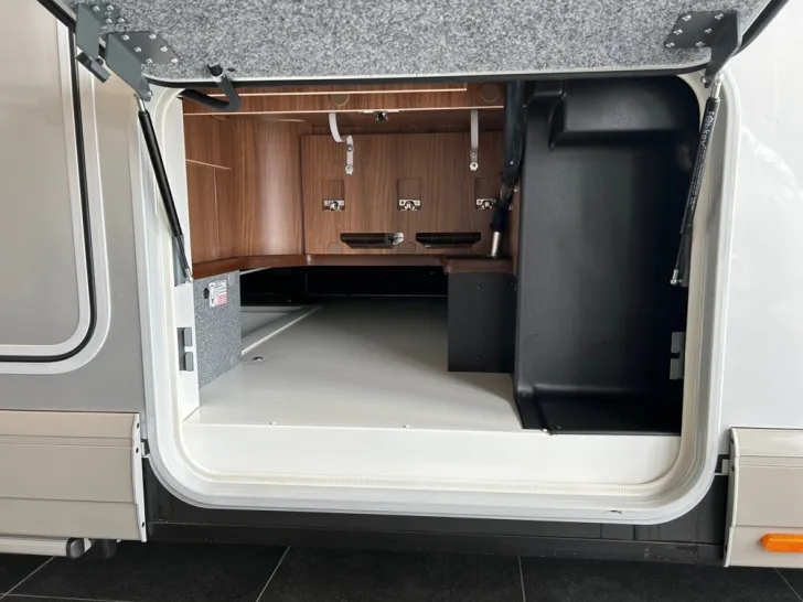 Fahrzeugbild Carthago chic e-line I 50 LE DA #24