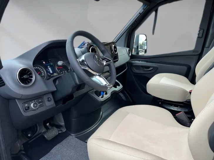 Fahrzeugbild Carthago chic c-line T 4.9 LE Mercedes (362) #10