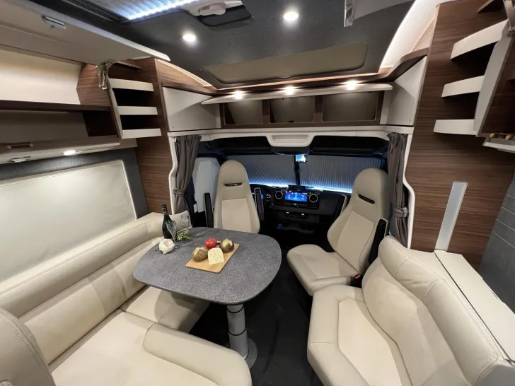 Fahrzeugbild Carthago chic c-line T 4.9 LE Mercedes (362) #15