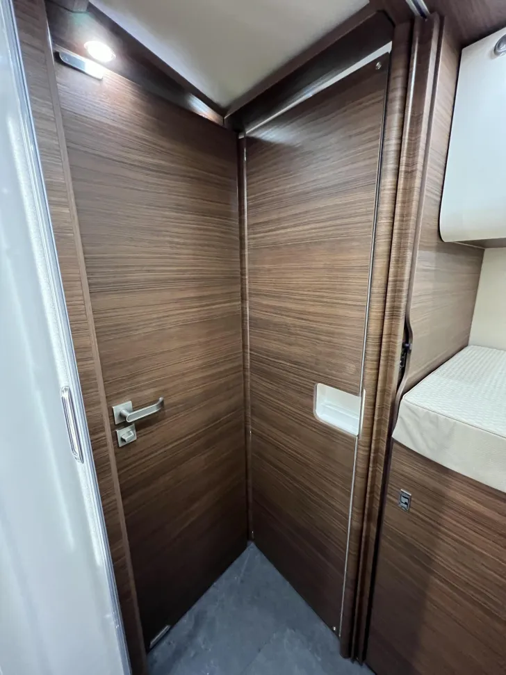 Fahrzeugbild Carthago chic c-line T 4.9 LE Mercedes (362) #35