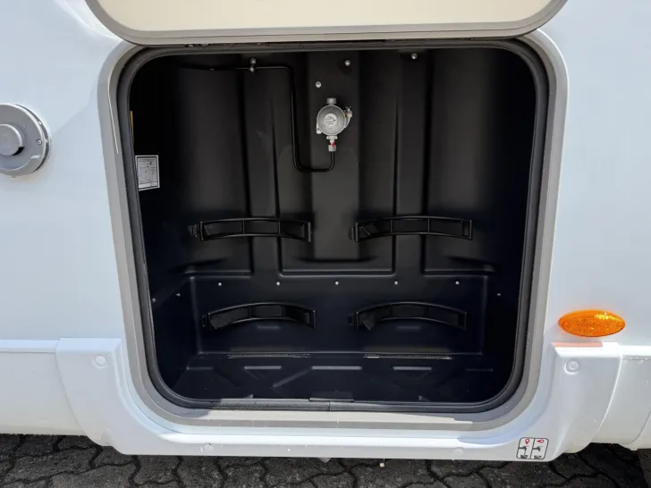 Fahrzeugbild Bürstner B66 TD 690 #27