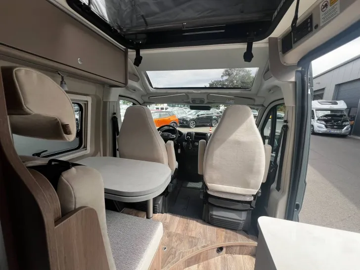 Fahrzeugbild Carado Camper Van 600Pro++Schlafdach+Markise+ACC+Safety #14