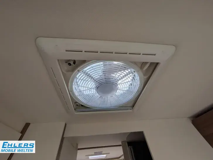 Fahrzeugbild Eura Mobil Contura 766 EB Solar/Markise/170PS/Autom/Dunstabzugshaube #10
