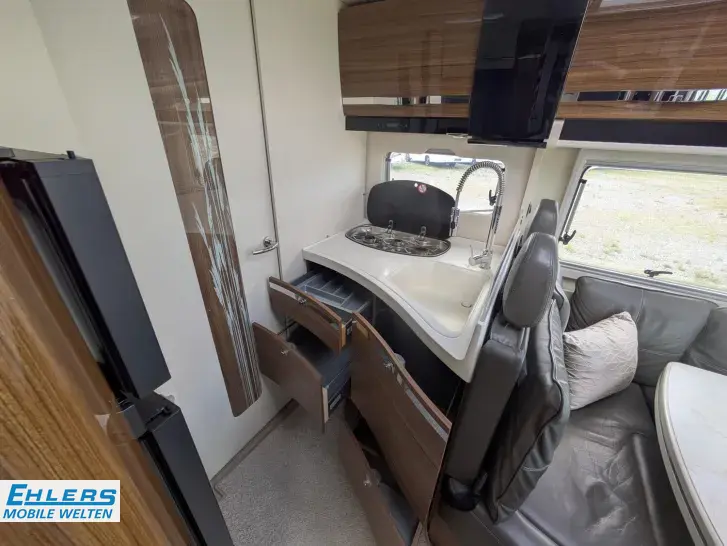 Fahrzeugbild Eura Mobil Contura 766 EB Solar/Markise/170PS/Autom/Dunstabzugshaube #14