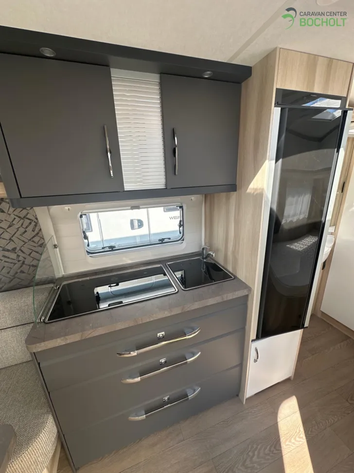 Fahrzeugbild Hobby De Luxe 460 UFe InterCaravaning 1500 kg / Mover / Markise / ETS #10