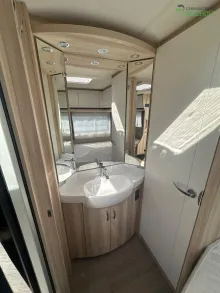 Fahrzeugbild Hobby De Luxe 460 UFe InterCaravaning 1500 kg / Mover / Markise / ETS #13