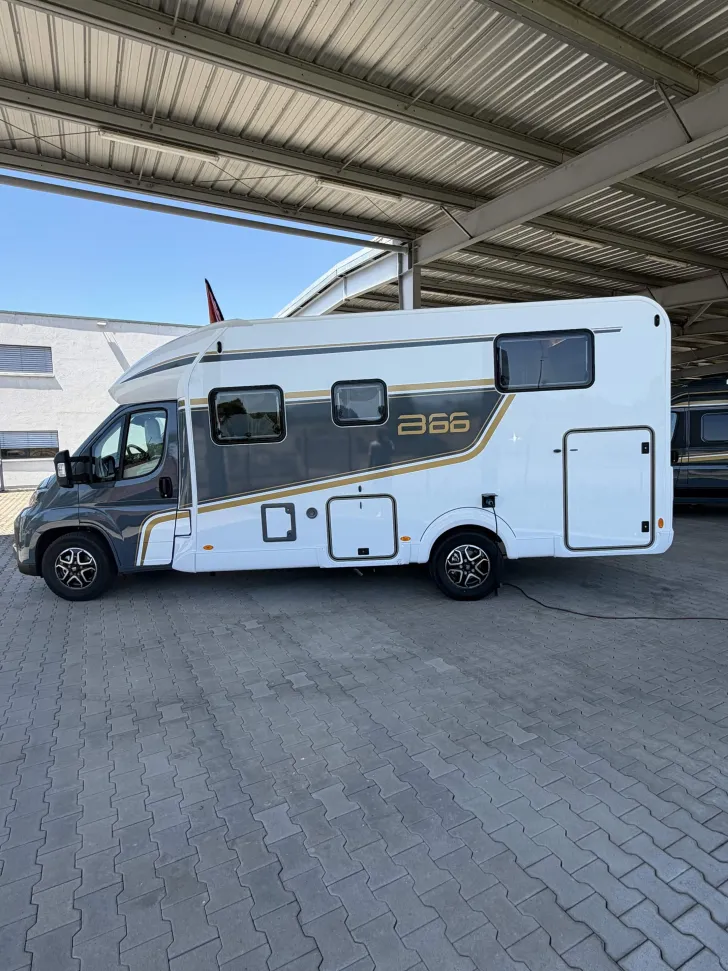 Fahrzeugbild Bürstner B66 690 TD #4