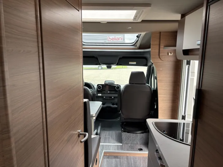 Fahrzeugbild Weinsberg CaraCompact MB EDITION PEPPER 640 MEG #17