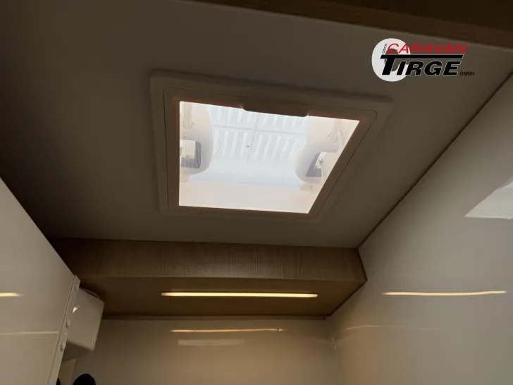 Fahrzeugbild Sunlight Root A 7000 S Neuheit - Alkoven mit Längsbetten #19