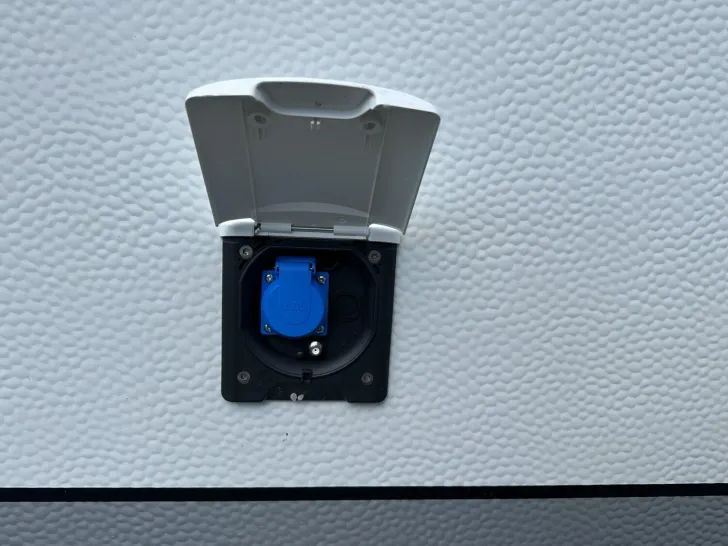 Fahrzeugbild Hobby De Luxe 495 UL Klimaanlage; Mover; IC-Line!!! #13