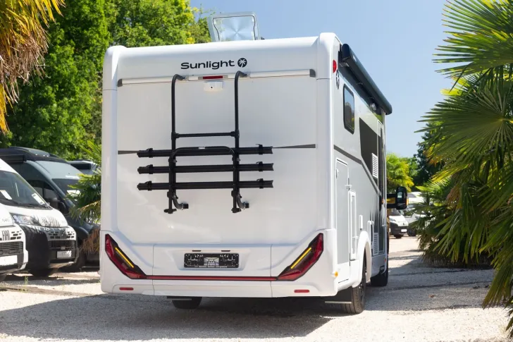 Fahrzeugbild Sunlight Adventure T Ford 670S mit 100 Watt Solar #5
