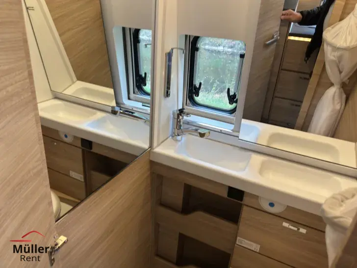 Fahrzeugbild Knaus BoxLife PRO 600 LIFETIME mit Längsbetten und AHK #14