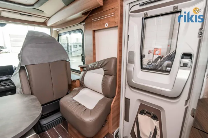 Fahrzeugbild Knaus Sun i 700 LEG #13