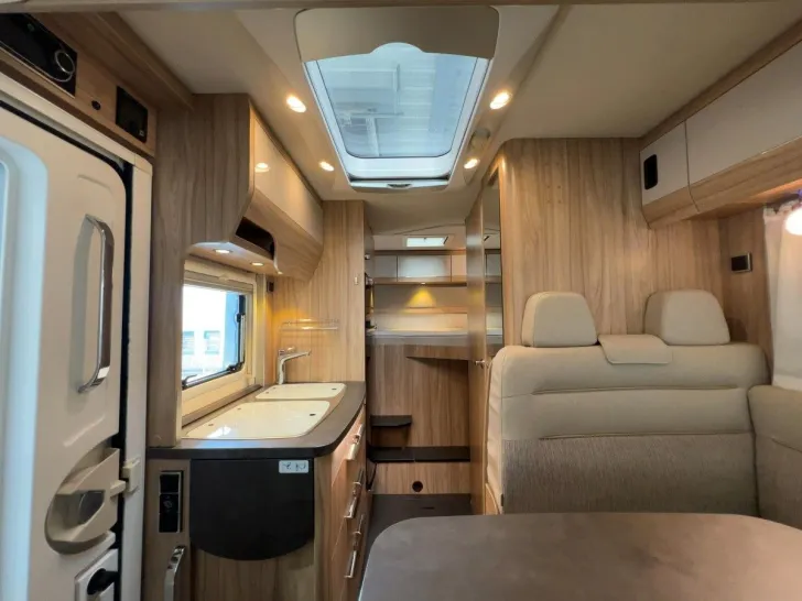 Fahrzeugbild Hymer Exsis I 504/1.Hand/Festbett+Hubbett/FINANZIERUNG #10